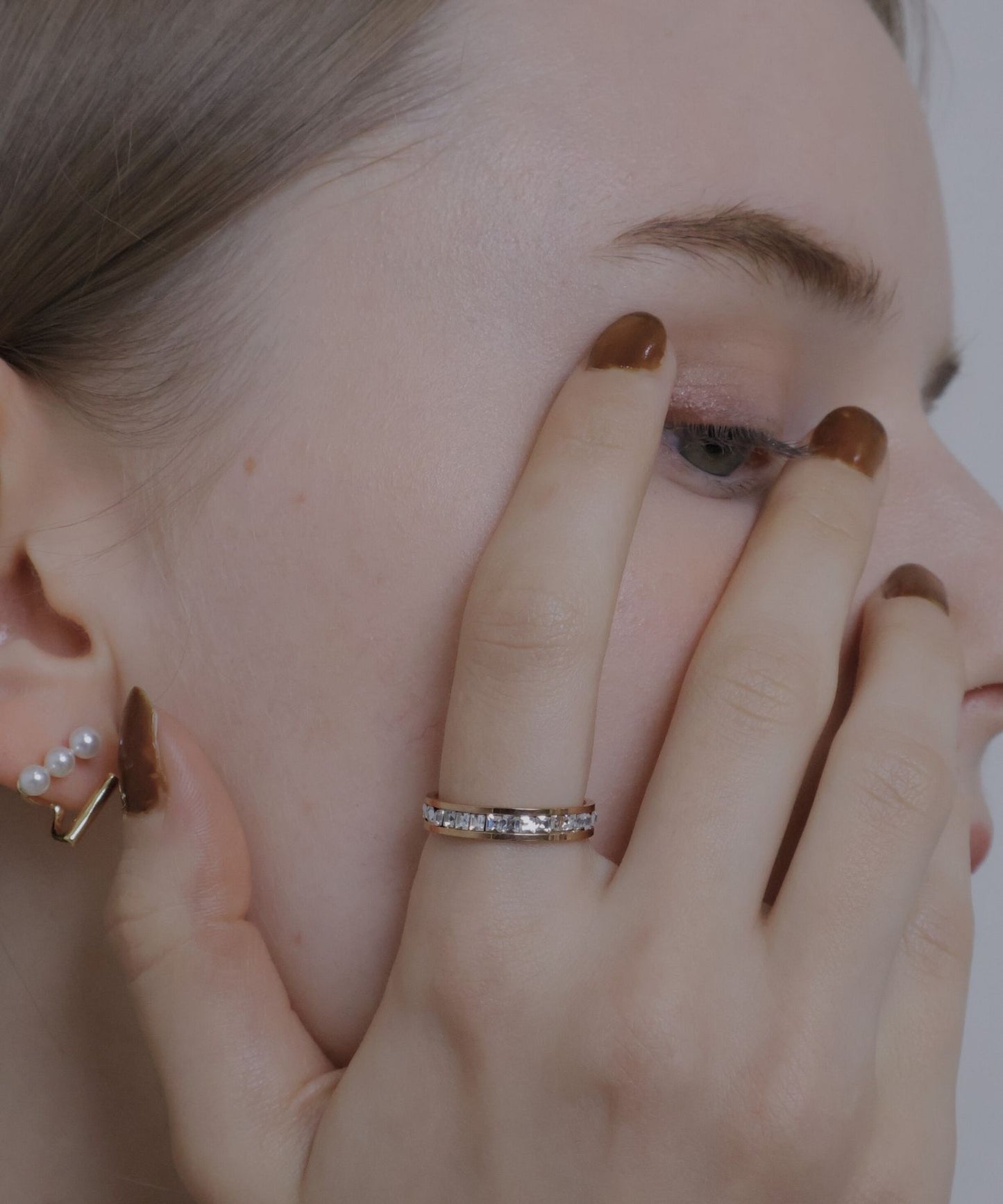 one line stone ring