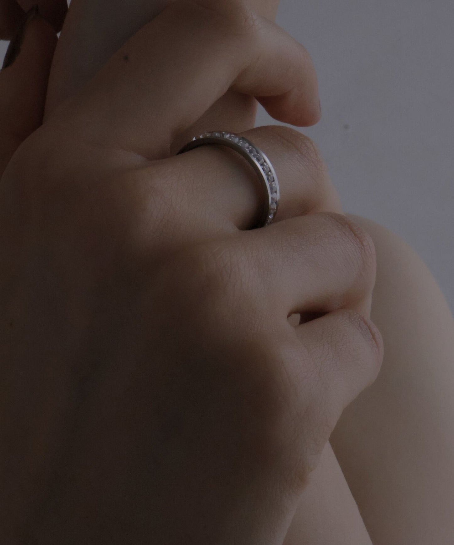 one line stone ring