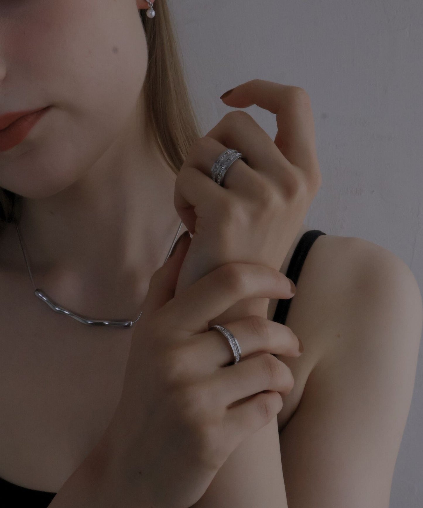 one line stone ring