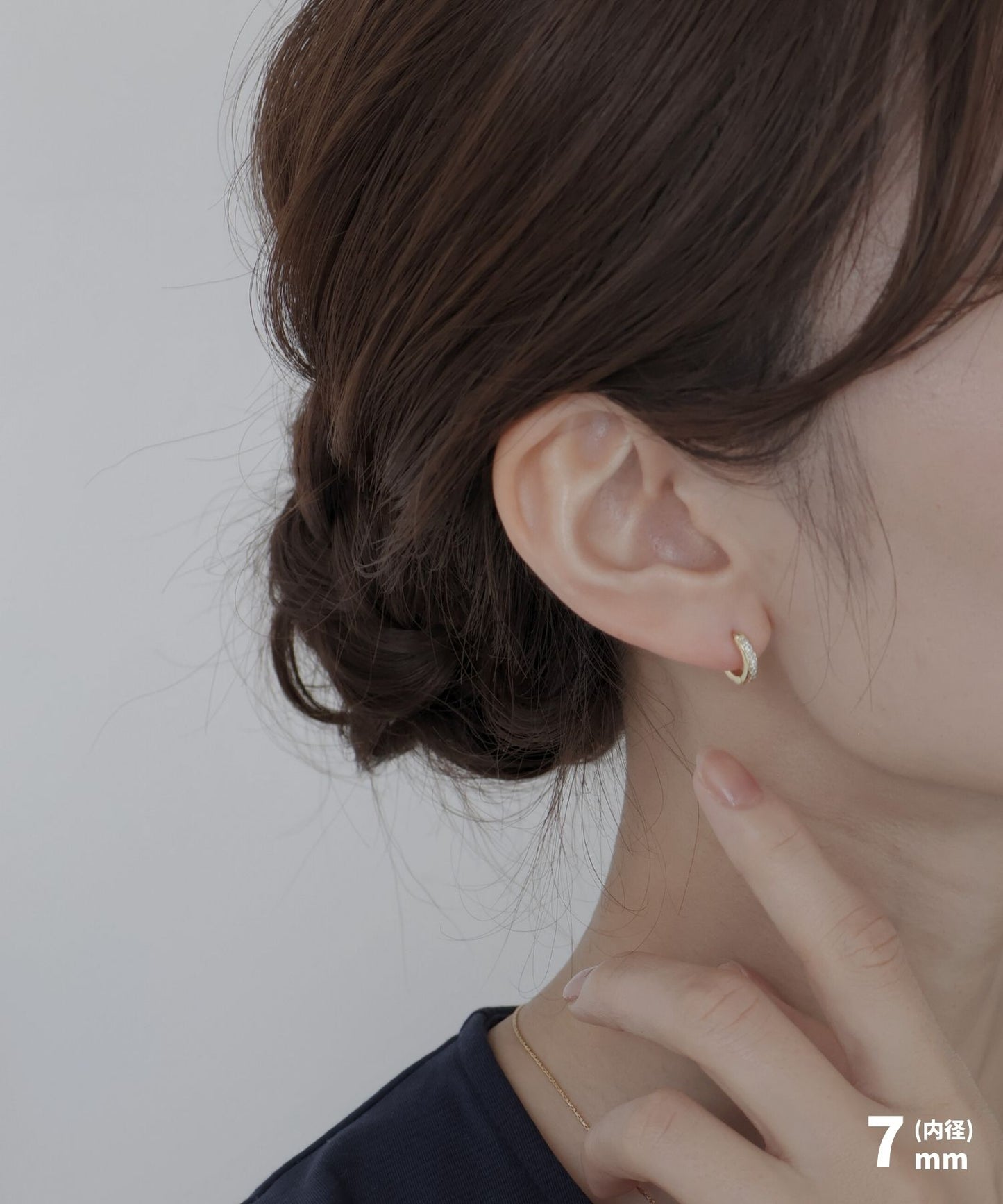 stone line hoop pierce