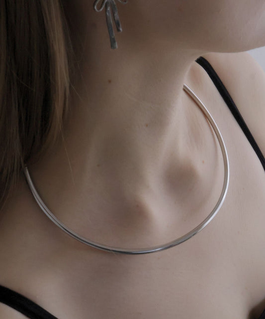 minimal metal choker