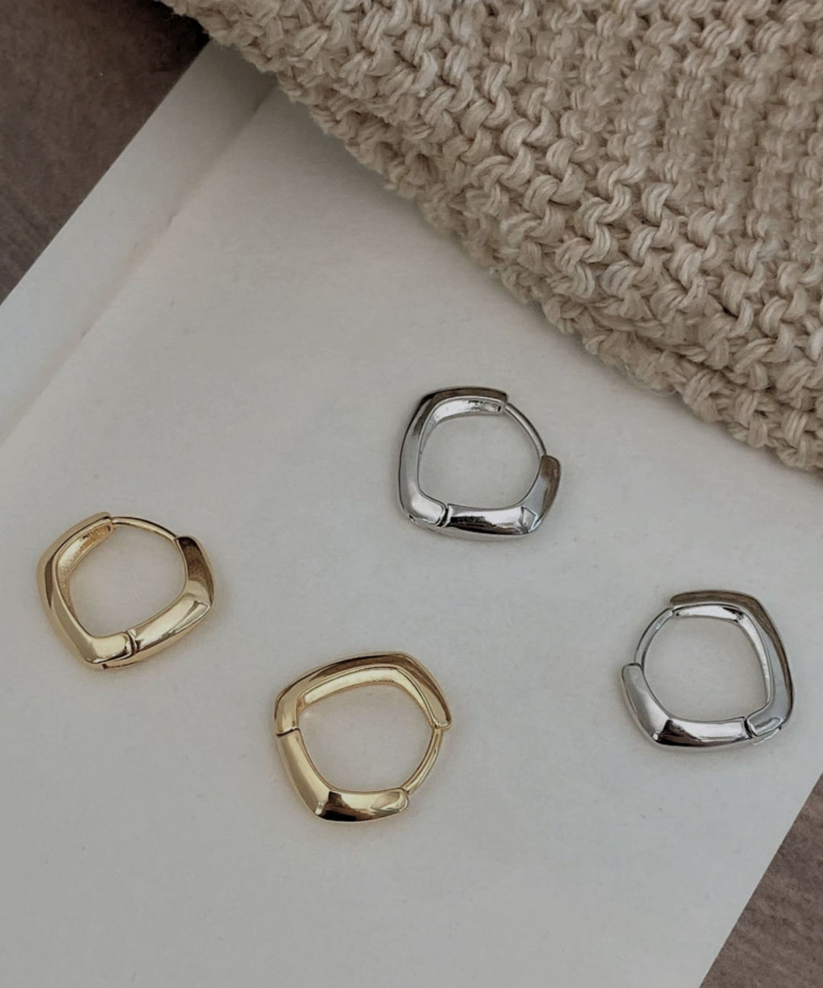 スクエアフープピアス 小さめ 大人上品 レディース RENNET カラー
