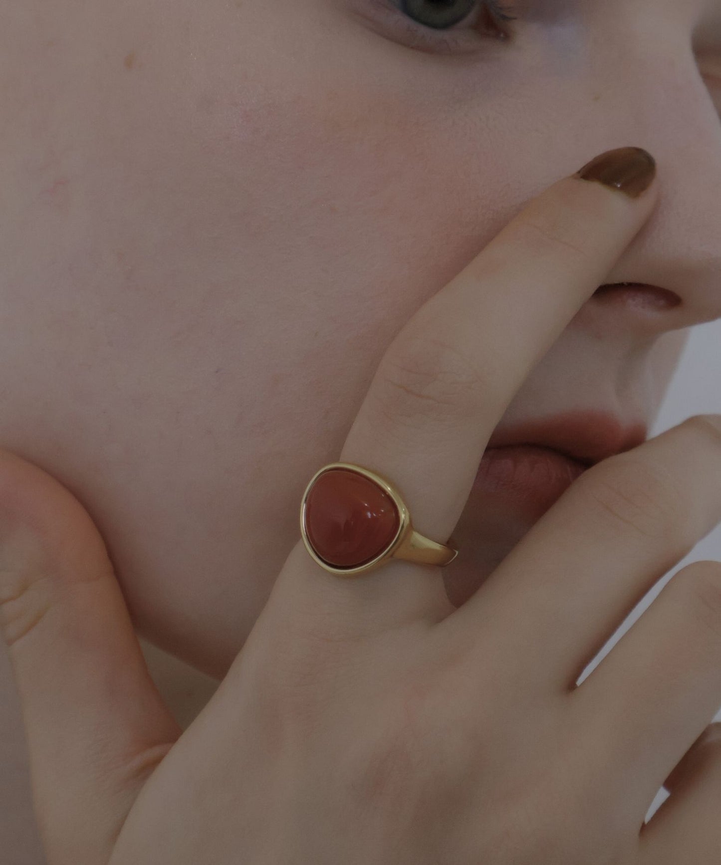 stone oval ring