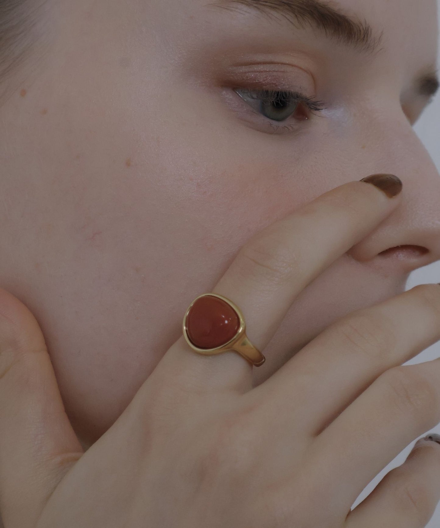 stone oval ring