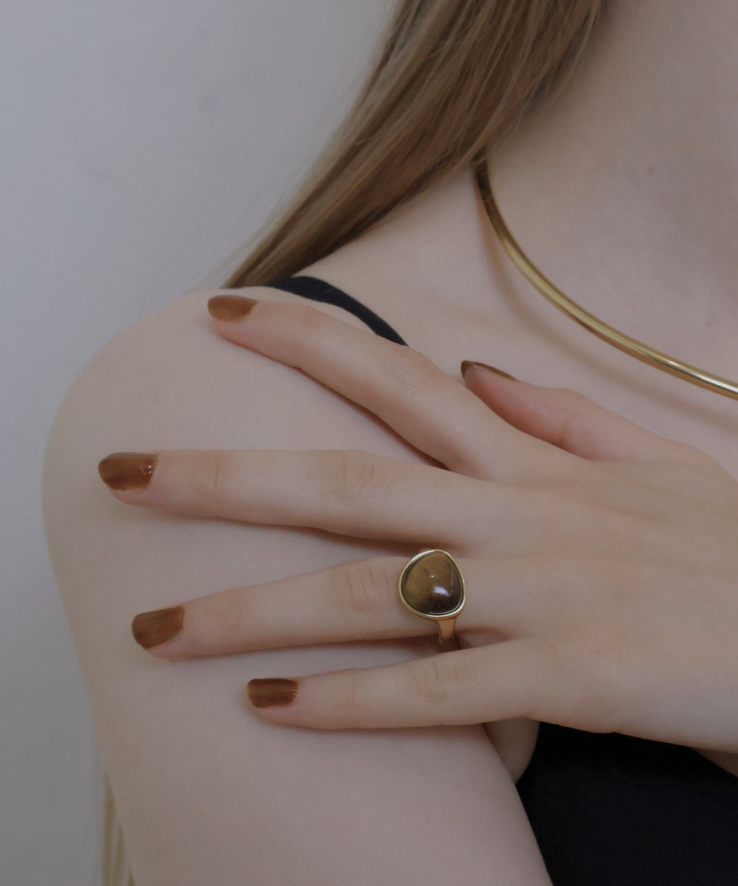 stone oval ring