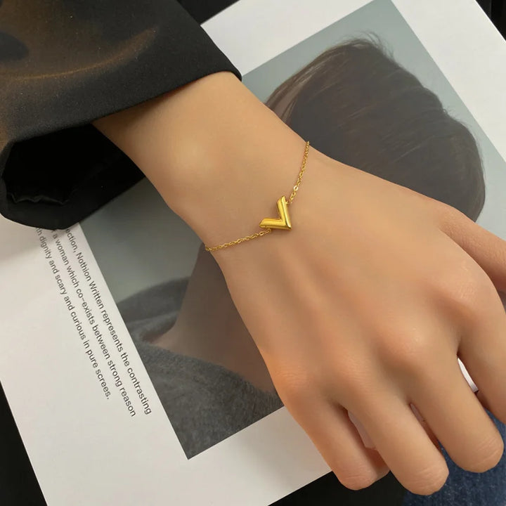 V bracelet